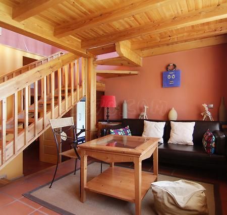 Hotel Sara De Ur La Cabrera Exteriör bild