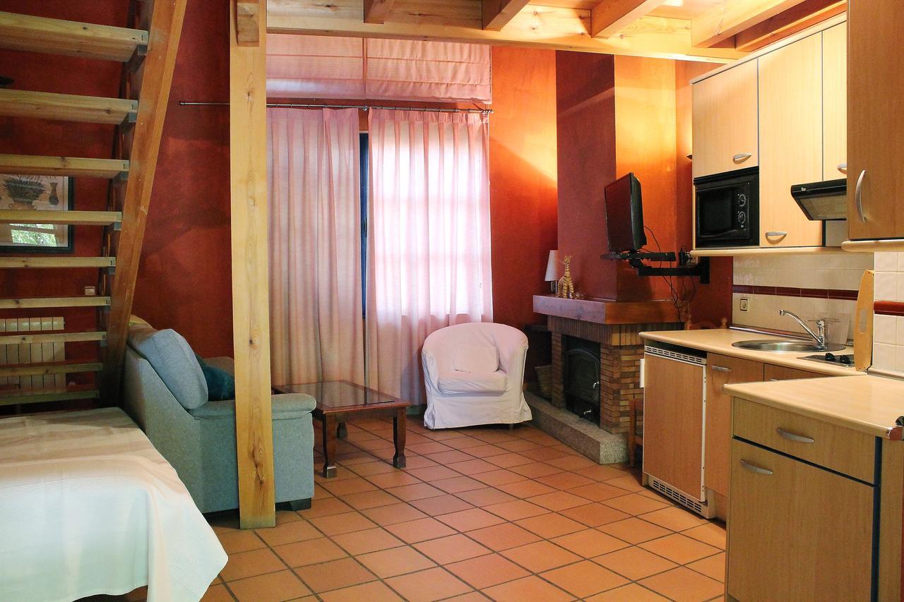 Hotel Sara De Ur La Cabrera Exteriör bild