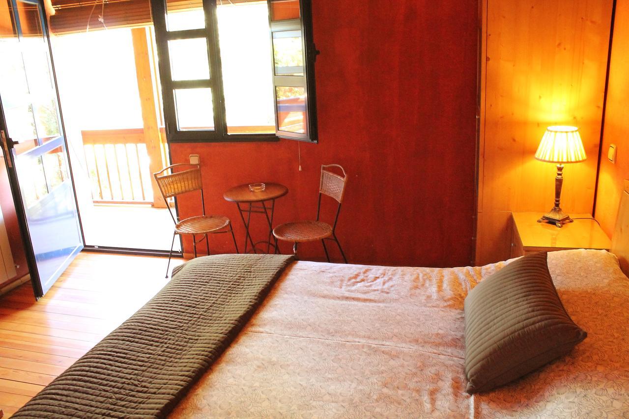 Hotel Sara De Ur La Cabrera Exteriör bild
