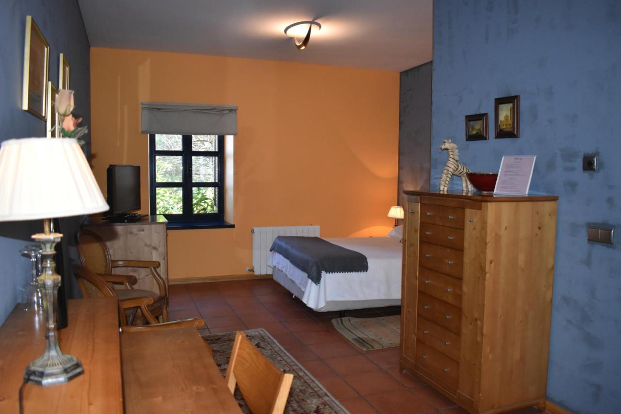 Hotel Sara De Ur La Cabrera Exteriör bild